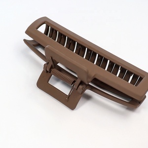 Lot de pinces à cheveux grandes en plastique marron mat de 11,5 cm pour femmes, certifiées Sedex Audit Factory - Product Image 4