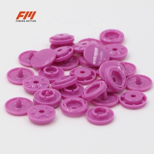 Bán Buôn Nhanh Chóng Vận Chuyển Biểu Tượng Tùy Chỉnh 15Mm Nhựa Nhựa Snap Nút Cho Smock Làm Việc Quần Áo Áo Khoác Fuming Nút - Product Image 2