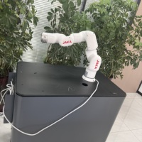 Robot collaboratif miniature JAKA fabriqué en Chine, bras robotique en aluminium 6DOF, charge utile de 1 kg, portée de 580 mm, moteur servo personnalisé, effector final.