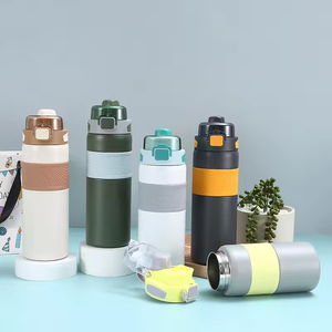 Bouteille isotherme en acier inoxydable à double paroi de 600 ml pour sports de plein air et voyages, avec couvercle à clapet - Product Image 2