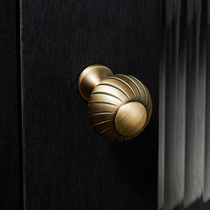 Armadio in ottone antico con manopole per cassettiere e manopole per cassettiere impugnatura manici per mobili - Product Image 3