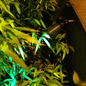 Luces Solares para Jardín Xinyao, Proyector de 6 LED con Cambio de Color, Impermeables, Decoración para Exteriores, Césped y Caminos - Product Image 4