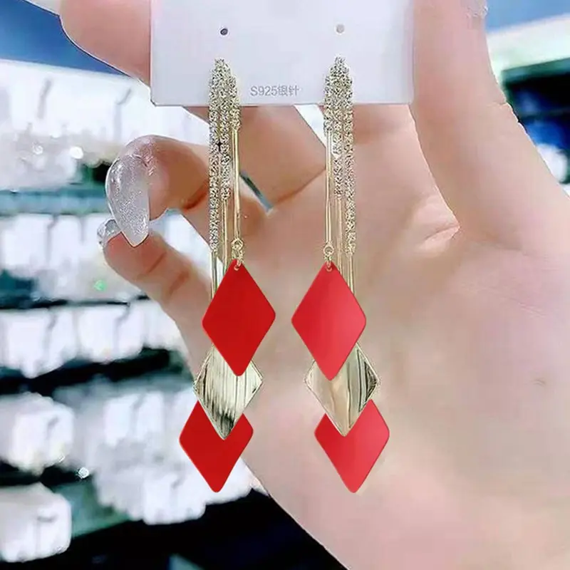 Anting-Anting Berlian Rumbai Panjang Geometris Populer Liontin Telinga Belah Ketupat Berlian Imitasi