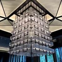 Lustre LED cubique sur mesure de luxe moderne pour projets de hall d'hôtel, éclairage créatif personnalisé