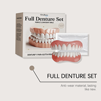 Prothèse dentaire complète ajustable, couvre-dents, placages dentaires à clipser, prothèse complète, fausses dents pour un sourire éclatant et blanchi.