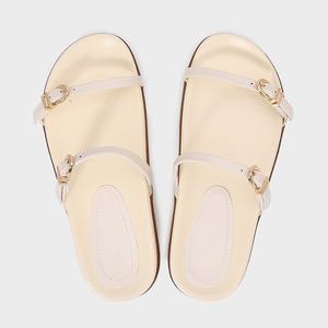 เทรนด์แฟชั่นฤดูร้อนปี 2025 รองเท้าลำลองสำหรับผู้หญิง สวมใส่กลางแจ้ง พื้นหนา ดีไซน์หัวเข็มขัดเก๋ไก๋ คอลเลคชั่นใหม่สำหรับฤดูหนาวและฤดูใบไม้ผลิ - Product Image 4