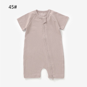 Combinaison courte en coton biologique à manches courtes côtelées pour bébé, pyjama bébé avec fermeture éclair, barboteuse courte pour bébé - Product Image 6