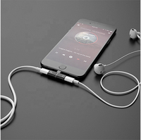 Adaptateur de casque auxiliaire multifonction 2 en 1 avec prise jack 3.5mm pour iPhone 6 7 8 11 12 13 X XS Splitter Headphone Adapter