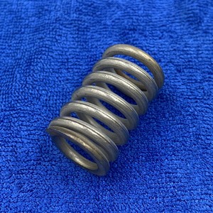 สปริงอัดเหล็กแบบขดขนาดเล็กสั่งทำขายส่งสำหรับใช้งานในอุตสาหกรรม - Product Image 4