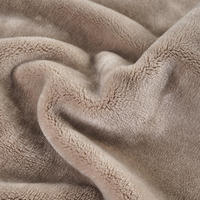 Couverture en flanelle beige ignifuge et antistatique 100 % polyester, style américain, pour lit domestique, fabriquée sur mesure par Orvetex Direct Factory