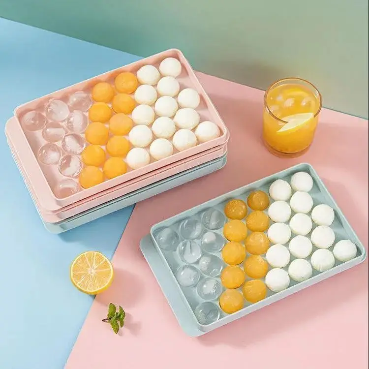 Factory direct selling ice tray mold with lid plastic refrigerator ice box creative spherical ice hockey