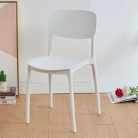 Chaises de salle à manger empilables STG modernes de style européen et américain en plastique pour la maison, le bar, l'appartement, la salle de sport, l'école, le restaurant, la salle à manger