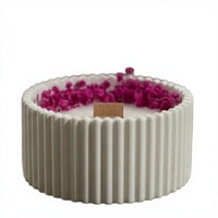 Bougie en cire de soja faite à la main dans un pot en céramique côtelé, parfum romantique, boîte personnalisée pour la Saint-Valentin, Noël, Baby Breath