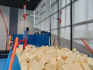 Promotion : Système complet de fosse de gymnastique professionnelle en mousse avec plateforme de réception au sol - Product Image 4