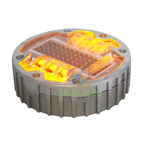 Tachuelas Reflectantes Solares de Aluminio para <span class=keywords><strong>Carreteras</strong></span>, Impermeables IP68, para Uso Urbano y en <span class=keywords><strong>Carreteras</strong></span>, con Alta Intensidad Reflectante - Product Image 1