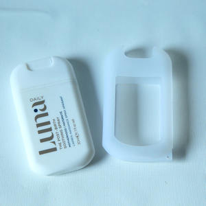 Nouvelle conception de flacon pulvérisateur rechargeable multicolore de 20 ml et 30 ml en forme de carte de crédit avec étui en silicone pour désinfectant pour les mains à l'alcool - Product Image 4