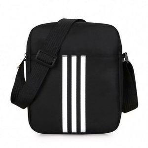 Bolso Bandolera Negro para Hombre, Estilo Casual Deportivo, de Nailon, con Logotipo Personalizado - Product Image 3