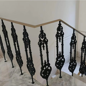 Balustres d'escalier en fer forgé de luxe en gros, décoratifs, modèles classiques, revêtement poudré, durables, pour escaliers intérieurs - Product Image 1