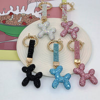 Porte-clés vintage en métal étanche avec strass, motif chiot de dessin animé, pour voiture, sac à main, ou comme breloque, idéal comme cadeau d'anniversaire