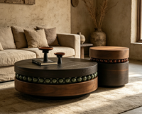 Nouvelle table basse en noyer 2026, détails perlés, créant une ambiance rétro de luxe léger