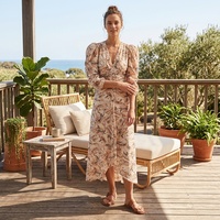 Robe midi asymétrique en mousseline de soie pour femme, style bohème décontracté et romantique, motif marbré neutre, col en V, manches longues bouffantes, devant croisé, à volants