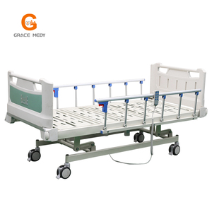 Cama eléctrica multifuncional de 3 manivelas con cilindro hidráulico ABS y motor Cama de enfermería con colchón para uso hospitalario - Product Image 1