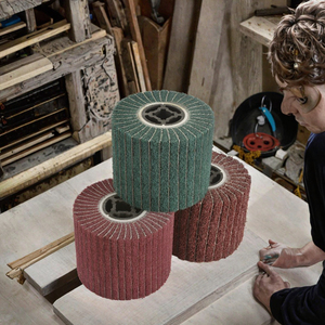 <span class=keywords><strong>Brosse</strong></span> à lamelles abrasive en nylon non tissé <span class=keywords><strong>pour</strong></span> le polissage et le meulage des surfaces métalliques et en acier inoxydable - Product Image 2