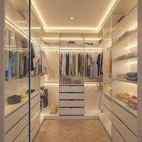 Système de placard en U avec étagères, tiroirs, rangement pour chaussures, organisation de placard, systèmes de placards sur mesure