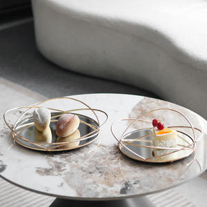 Plateau de rangement miroir de luxe léger, organiseur de cosmétiques, plateau de service à pain, artisanat métallique, décoration personnalisée pour la maison, décoration de bureau, cadeau - Product Image 1