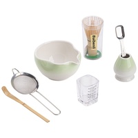 Ensemble de thé matcha en céramique quatre pièces, bol, tasse à thé avec bec verseur, fouet, support, outils de préparation du thé, accessoires matcha, fouet en bambou pour matcha