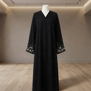 Abaya de luxe en satin noir à imprimé floral avec poignets et taille naturelle - Product Image 3