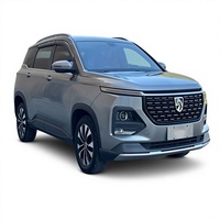 BAOJUN 530 1.5T Automatique SUV 2019, voiture d'occasion pas chère avec sièges en cuir foncé, pneus R17, caméra arrière, conduite à gauche