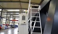 Router CNC de 5 Ejes de Gran Formato Rongchi con Sistema de Control Syntec, Alta Rigidez, Motor Único para Tallado de Moldes de Carrocería de Automóviles