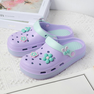 Zuecos Decorativos con Flores Blancas para Mujer, Sandalias Transpirables con Punta Abierta y Suela de EVA para Verano - Product Image 3
