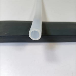 خرطوم مياه من السيليكون من الدرجة الغذائية شفاف أحمر شفاف - Product Image 4