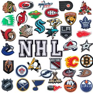 Đội Thể Thao Ice Hockey Giày Charms Cho Guốc Trang Trí Giày Giày Dép Phụ Kiện Trẻ Em Quà Tặng Silicone Charms NFL Đội Bóng Đá - Product Image 1