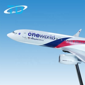 Aereo in Resina Stampata a Iniezione su Larga Scala 120cm Malaysia One World B737-800 - Product Image 3
