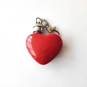 Vente en gros de 30ml 1oz flacon de hanche porte-clés en forme de coeur flacon en acier inoxydable SS304 bouteille de coeur <span class=keywords><strong>mini</strong></span> articles à boire porte-clés flacon - Product Image 5