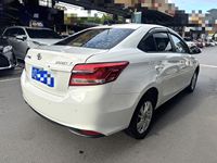 Дешевые подержанные автомобили на продажу: Toyota Yaris L 2021, белый, 1.5 л, автомат, левый руль, бензин, седан