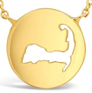 Collar de disco de mapa de Cape Cod Collar de mapa grabado de acero inoxidable chapado en oro de 18K Impermeable Hipoalergénico - Product Image 2