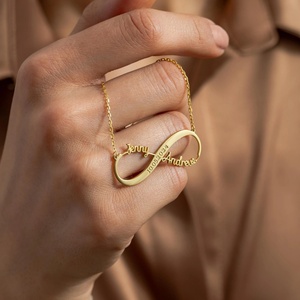 Collana con Ciondolo Personalizzato alla Moda con Doppio <span class=keywords><strong>Nome</strong></span> in Acciaio Inossidabile Placcato Oro 18K, Collana con Data Personalizzata per Natale e Compleanno - Product Image 3