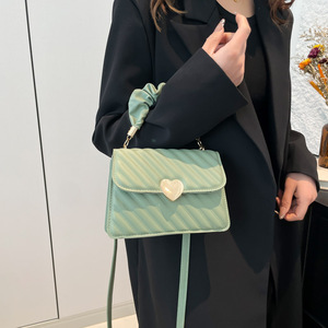 2025กระเป๋าแฟชั่นผู้หญิงขายดีกระเป๋าสะพายไหล่ใบเล็กทำจากหนัง PU แบบเรียบง่ายกระเป๋าสะพายข้างแบบมีลายนูนเกรดสูง - Product Image 3