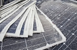 Hoàn toàn tự động nhỏ gọn Bảng điều khiển năng lượng mặt trời Máy tái chế năng lượng mặt trời bảng điều khiển tái chế dây chuyền sản xuất quang điện - Product Image 4