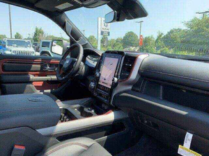 Camioneta <span class=keywords><strong>Dodge</strong></span> RAM 1500 Rebel V6 de Doble Cabina, Ligeramente USADA - Product Image 5