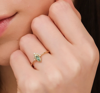 Anillos Modernos de Plata de Ley 925 con Baño de Oro de 18K y Esmeraldas Marquise de Alta Calidad
