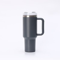 Gourde de sport portable en acier inoxydable 304 grande capacité avec poignées pour hommes et femmes, idéale pour l'alpinisme