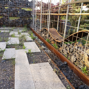 Gnee Garden 6 Pack 10 Inch Rust Color Rectangle Garden Bed <b>Edging</b> with Latches Weatherproof <b>Metal</b> <b>Border</b> for Outdoor Gardens - Product Image 6