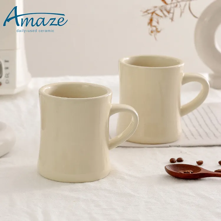 Style nordique créatif petite taille en forme de conception en céramique lait thé tasse café bureau restaurant unique beige tasse à café