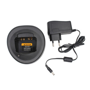 Chargeur Pmln519 220V 12V 1A pour talkies-walkies Gp328 338 340 360 - Product Image 1