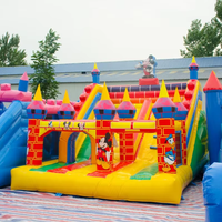 Château gonflable en PVC à thème de dessin animé pour usage domestique avec toboggan intégré, idéal pour la location, structure de saut pour enfants 4x6m, capacité 500KG, installation facile
